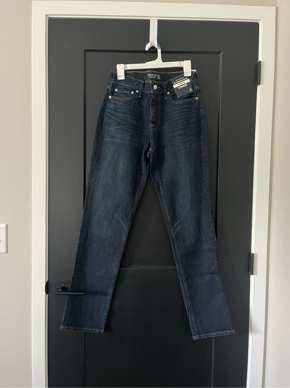 NWT Abercrombie & Fitch Signature Stretch Athletic Build Straight Jeans Size 30W